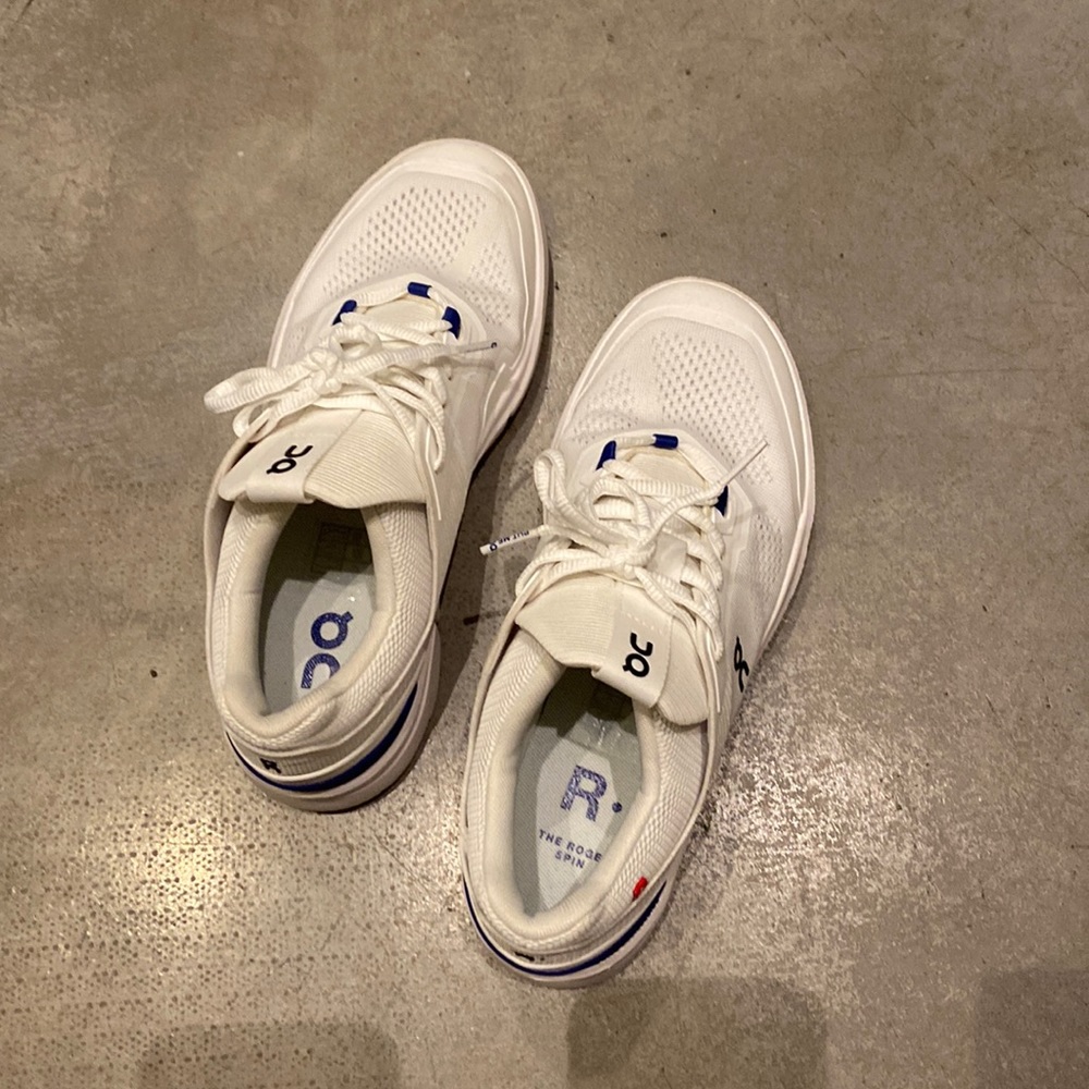 On shoes The Rodger Spin size 7.5